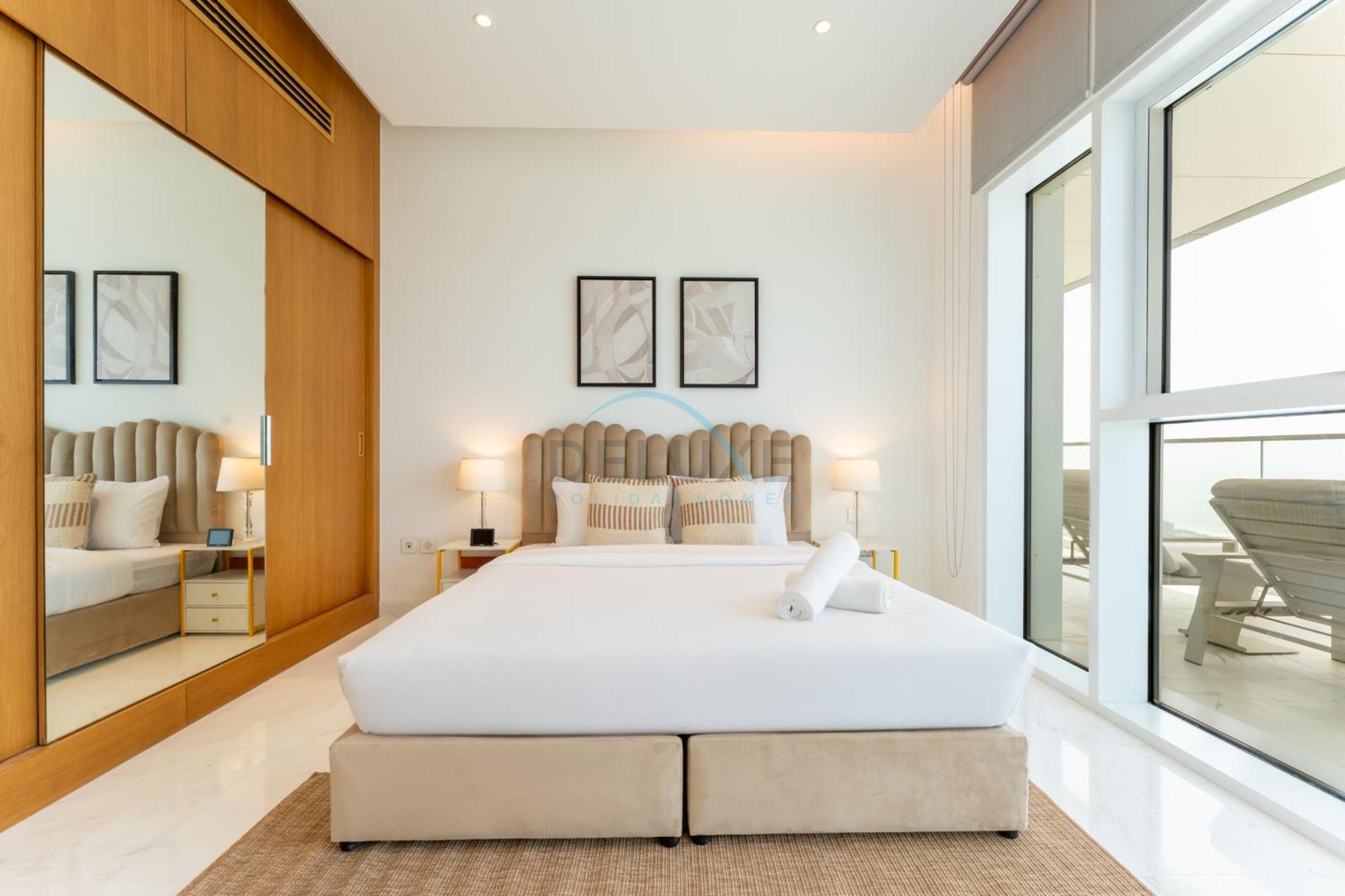 Palm Jumeirah And Sea Views 3br And Assistant's With 2 Balconies, The One Jbr, Jumeirah By Deluxe Homes Apartment