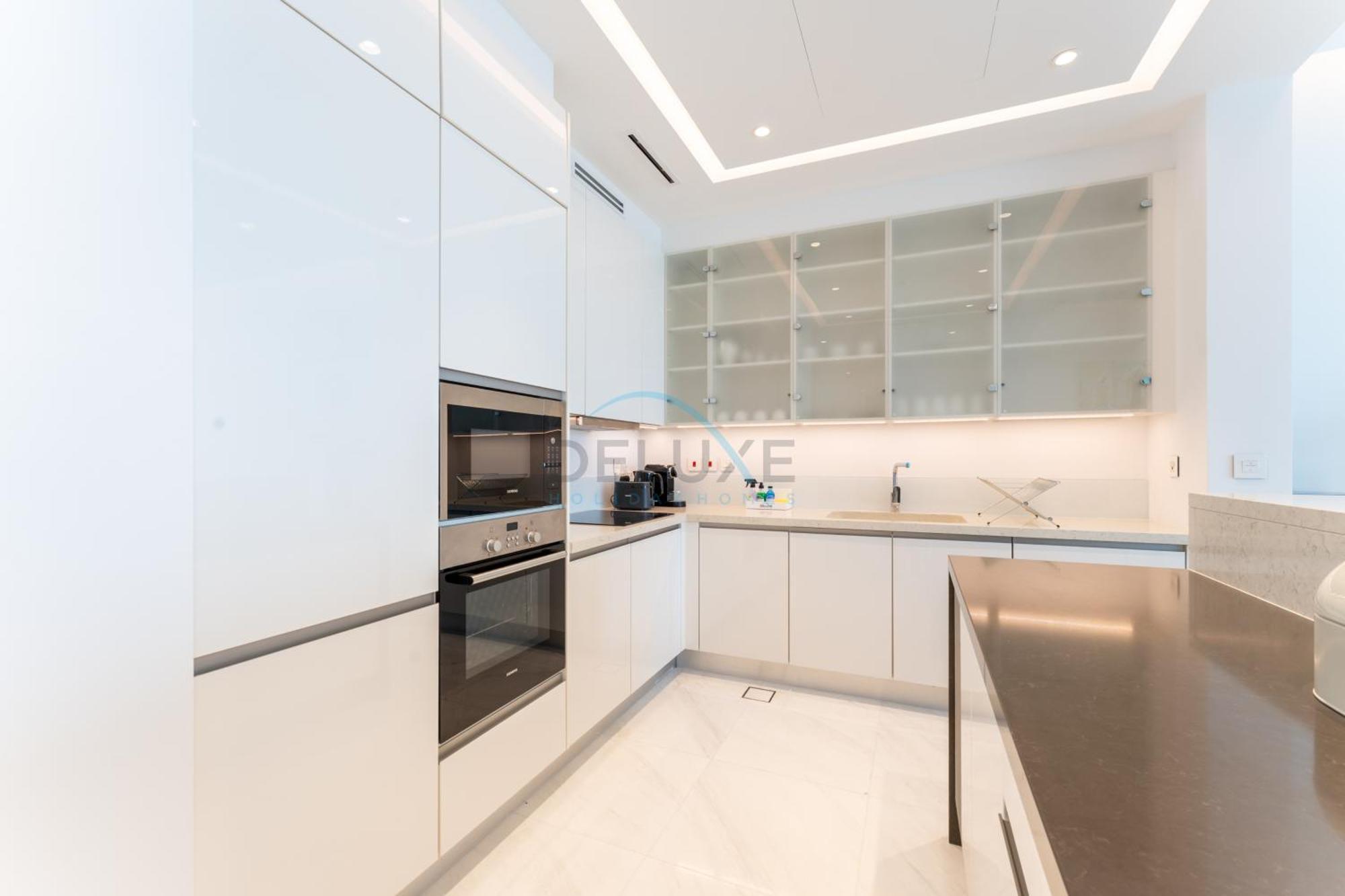 Palm Jumeirah And Sea Views 3br And Assistant's With 2 Balconies, The One Jbr, Jumeirah By Deluxe Homes Apartment *