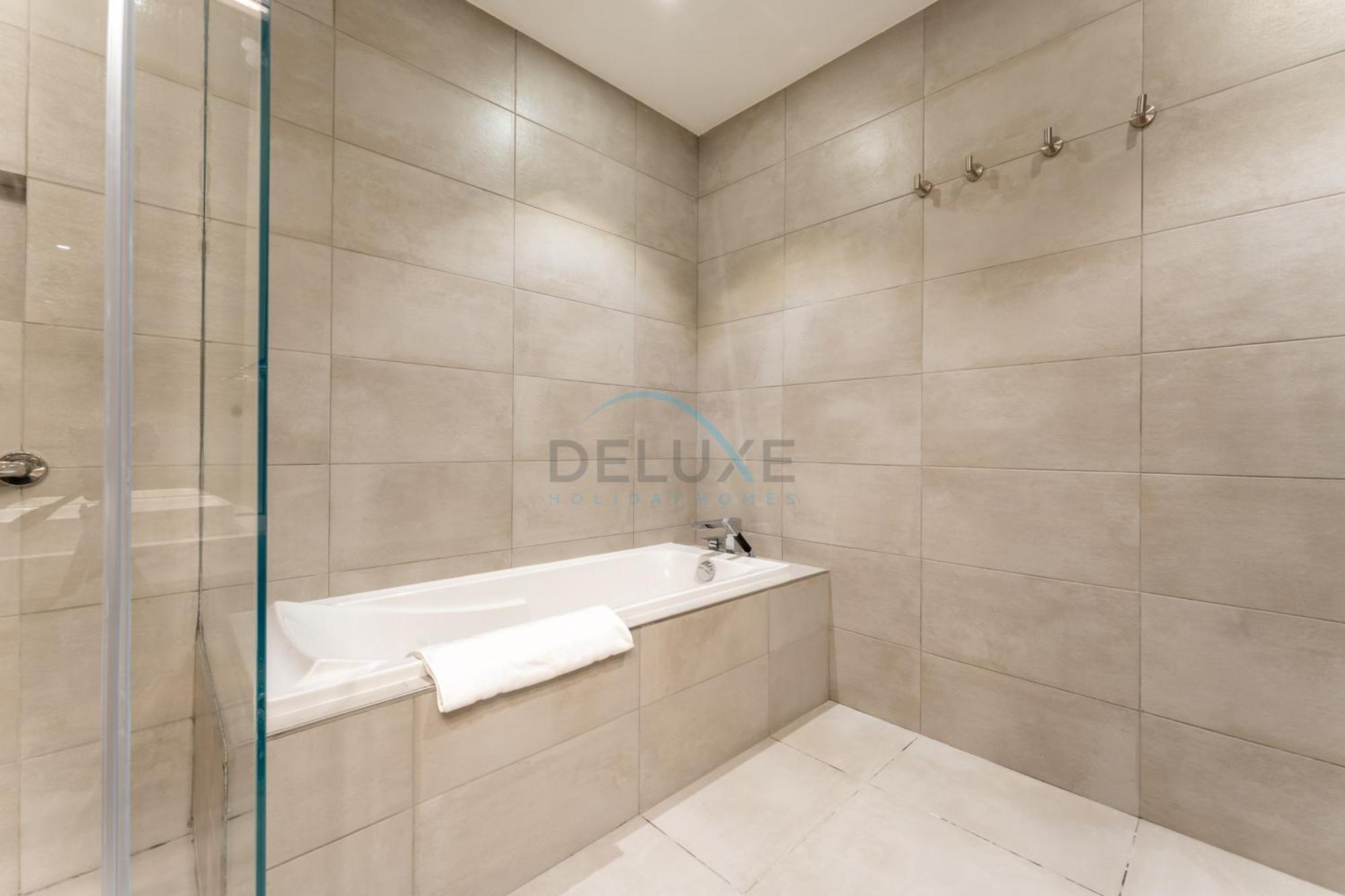 Palm Jumeirah And Sea Views 3br And Assistant's With 2 Balconies, The One Jbr, Jumeirah By Deluxe Homes