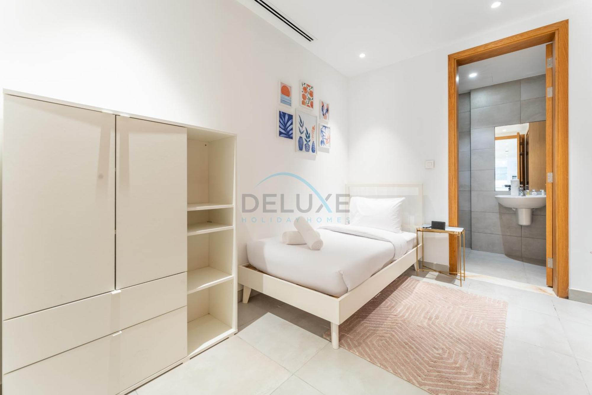 Palm Jumeirah And Sea Views 3br And Assistant's With 2 Balconies, The One Jbr, Jumeirah By Deluxe Homes
