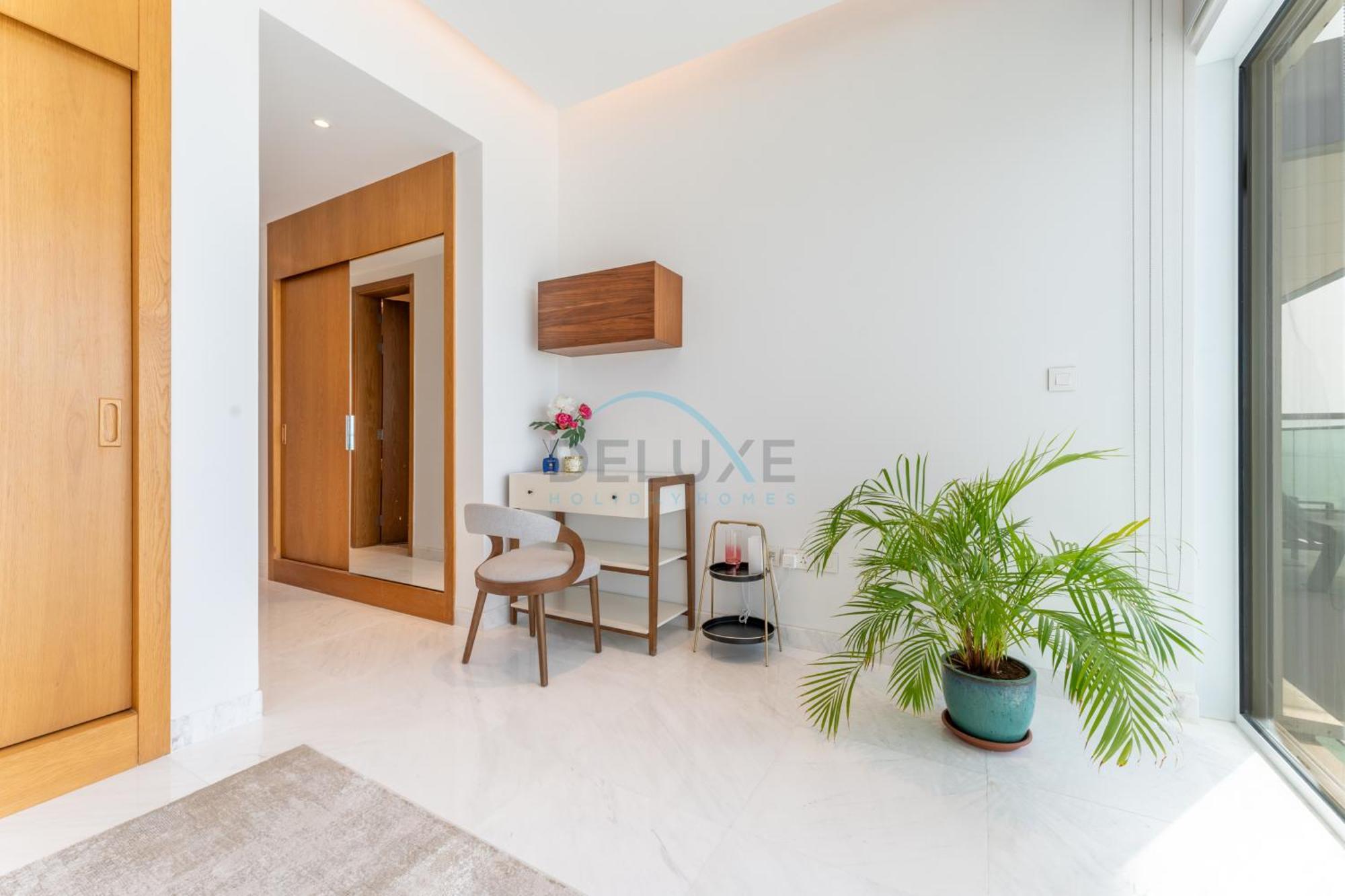 Palm Jumeirah And Sea Views 3br And Assistant's With 2 Balconies, The One Jbr, Jumeirah By Deluxe Homes Apartment Dubai