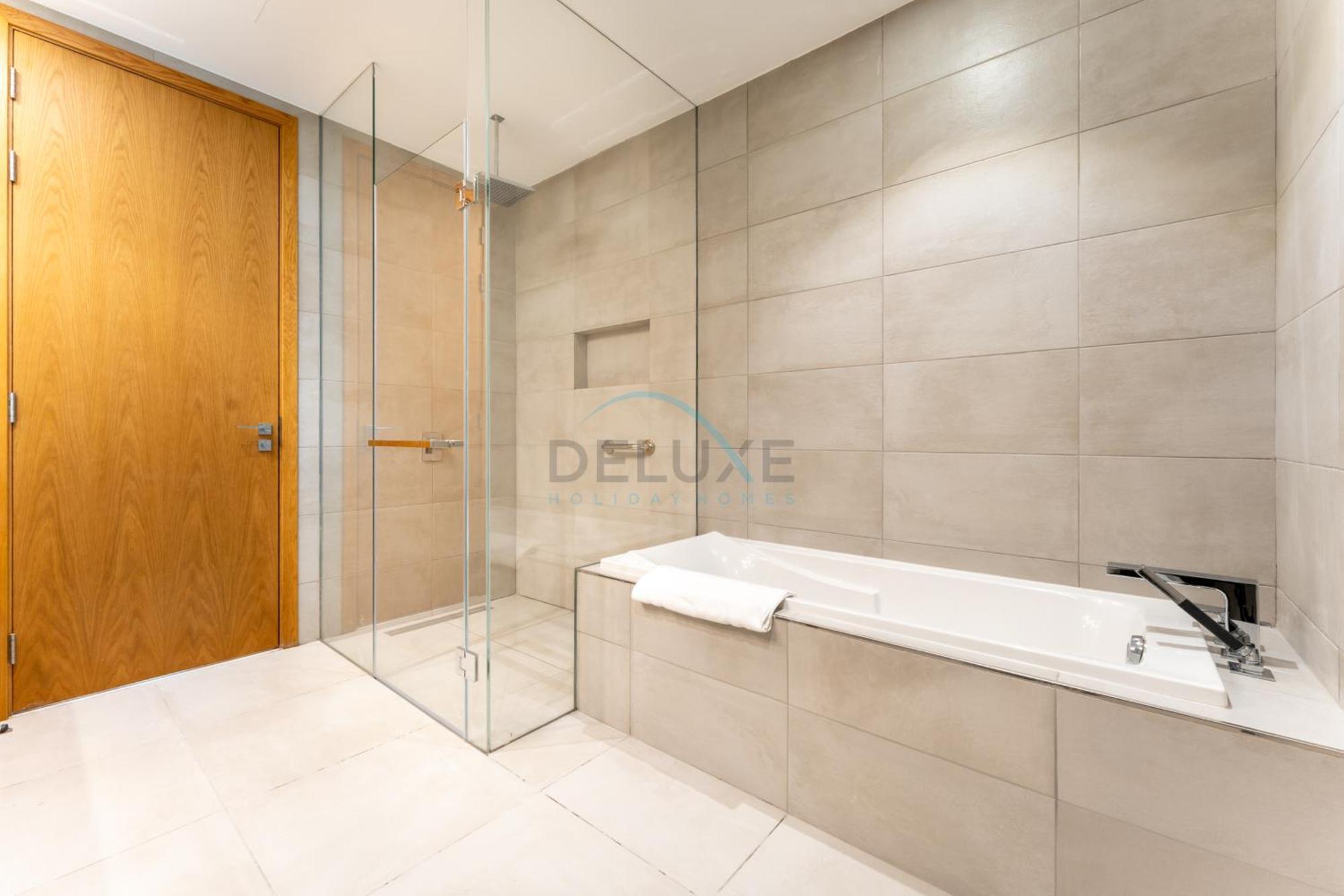Palm Jumeirah And Sea Views 3br And Assistant's With 2 Balconies, The One Jbr, Jumeirah By Deluxe Homes *